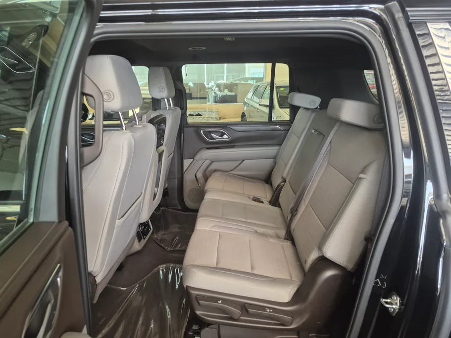 2024 Chevrolet Suburban LS 
