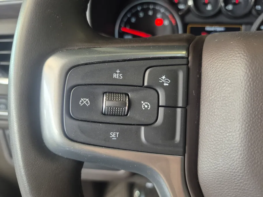2024 Chevrolet Suburban LS 