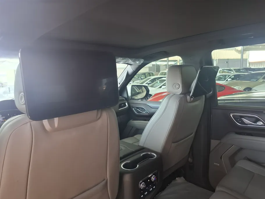 2024 GMC Yukon SLT 