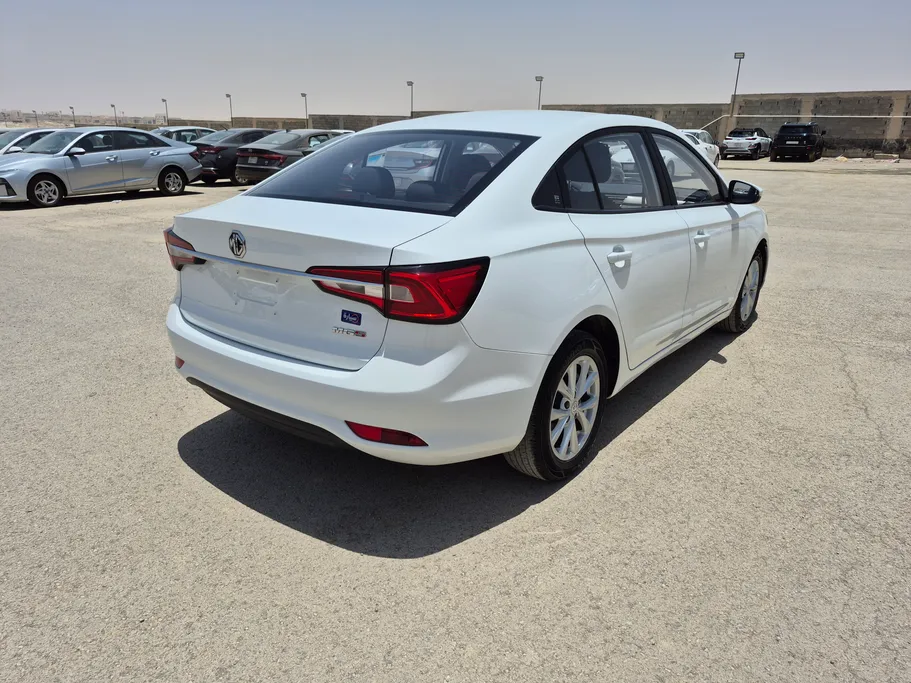 ام جي 5 STD 2024 