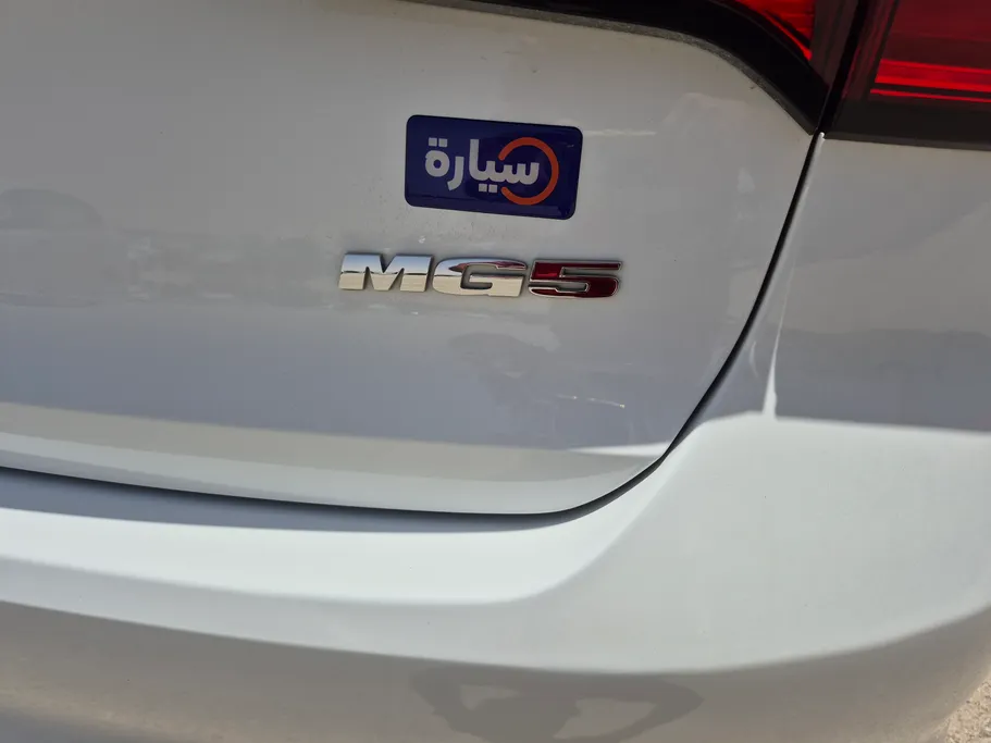 ام جي 5 STD 2024 