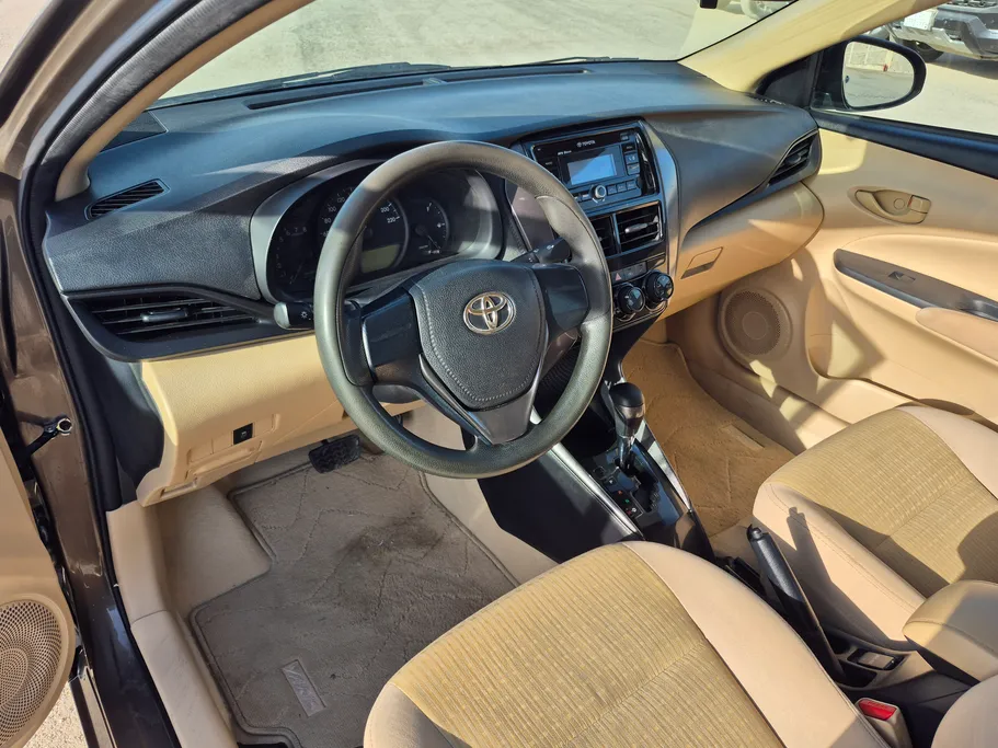 2022 Toyota Yaris  Y 