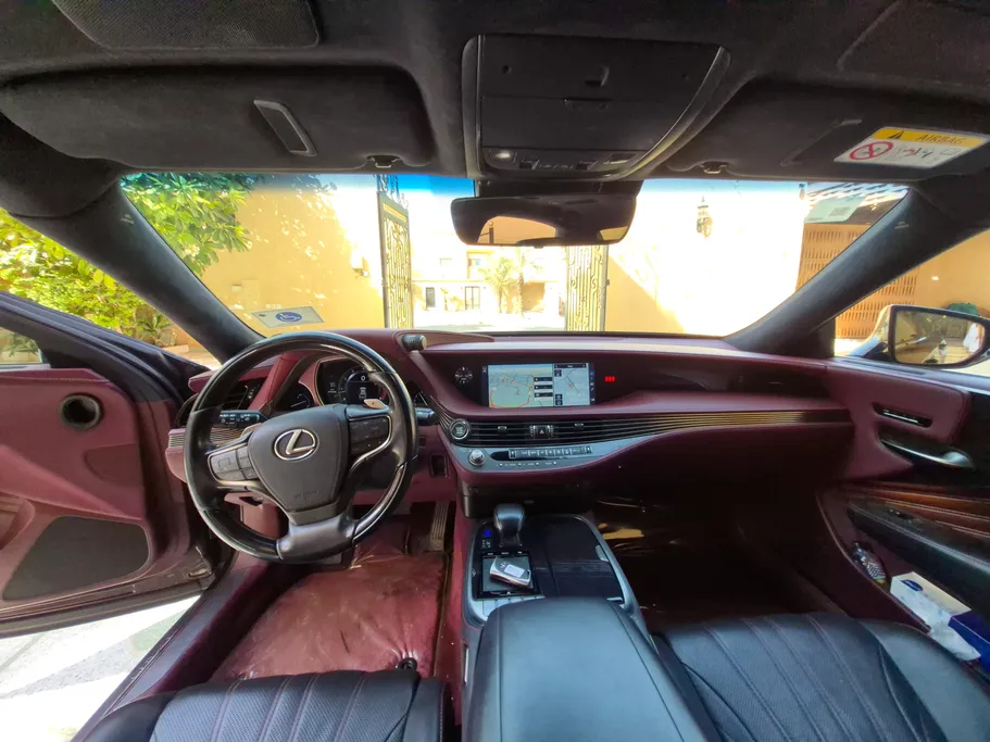 لكزس LS 500 2018 