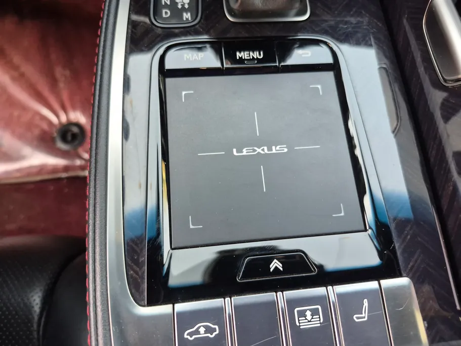 لكزس LS 500 2018 