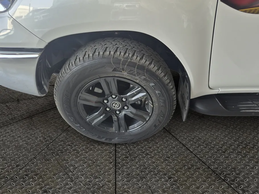 2025 Toyota Hilux GLX.S 