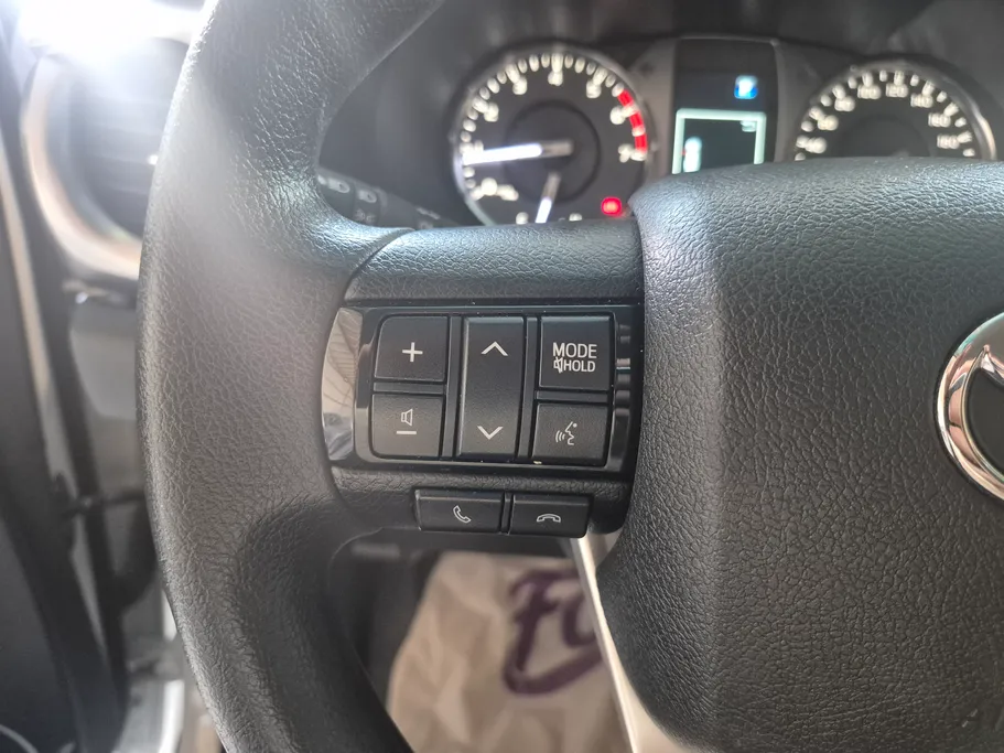 2025 Toyota Hilux GLX.S 