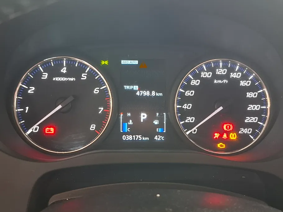 ميتسوبيشي اوتلاندر CLS 2022 
