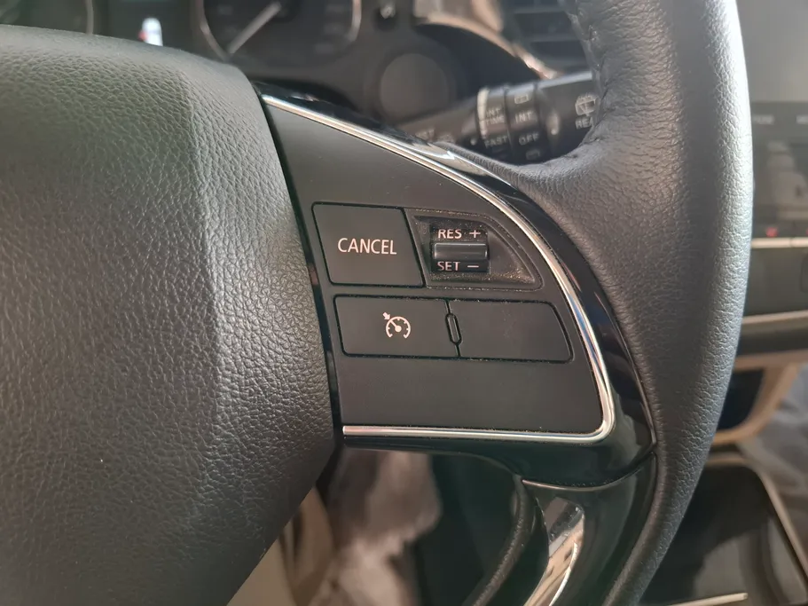 ميتسوبيشي اوتلاندر CLS 2022 
