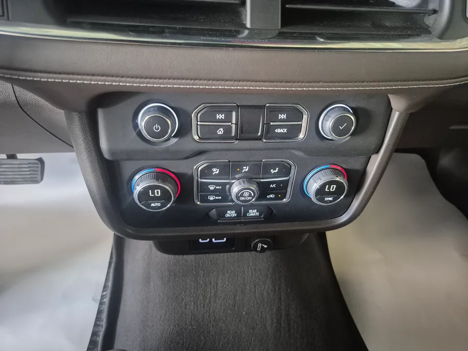 2024 Chevrolet Suburban LS 