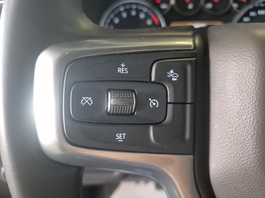 2024 Chevrolet Suburban LS 