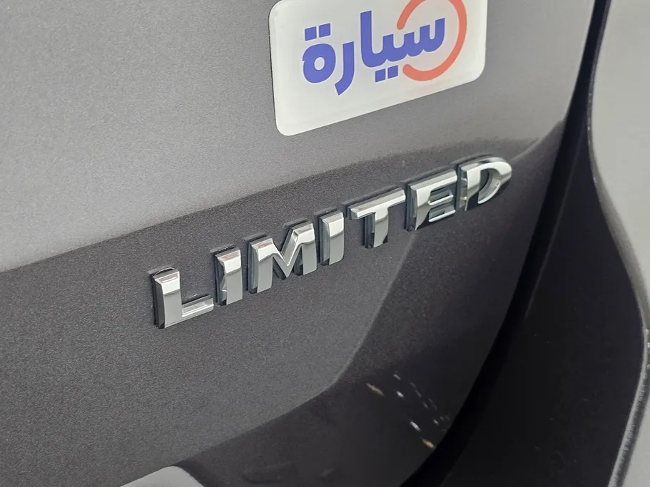 جيب جراند شيروكي ليمتد 2021 