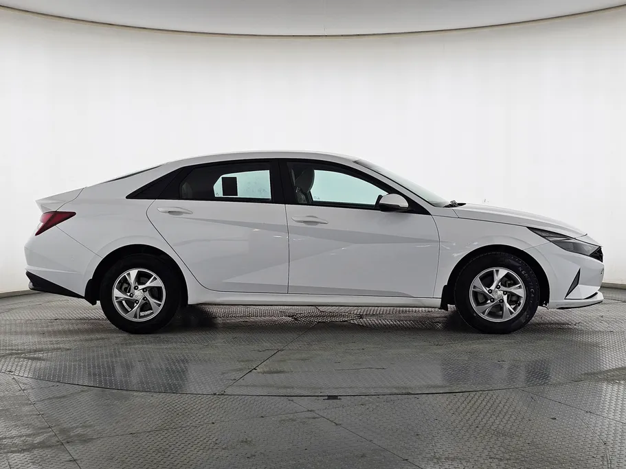 2022 Hyundai Elantra Fleet 