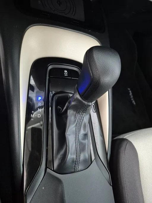 تويوتا كورولا XLI Executive Moonroof 2025 