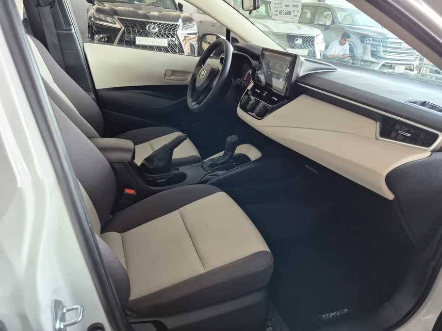 تويوتا كورولا XLI Executive Moonroof 2025 