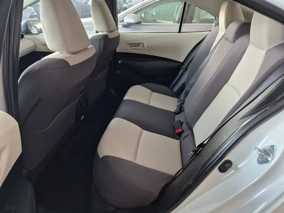 تويوتا كورولا XLI Executive Moonroof 2025 