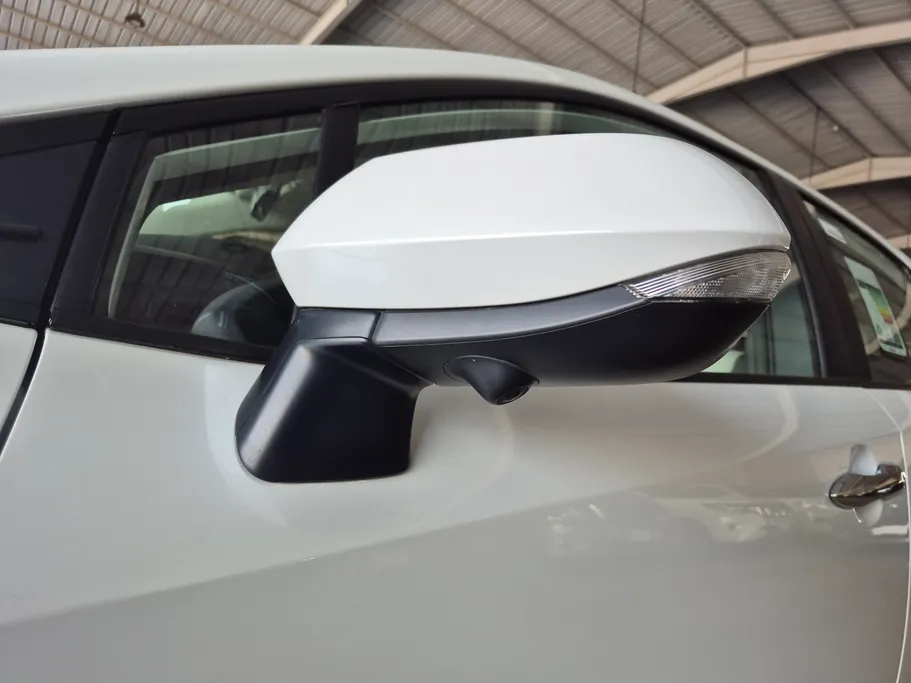 تويوتا كورولا XLI Executive Moonroof 2025 