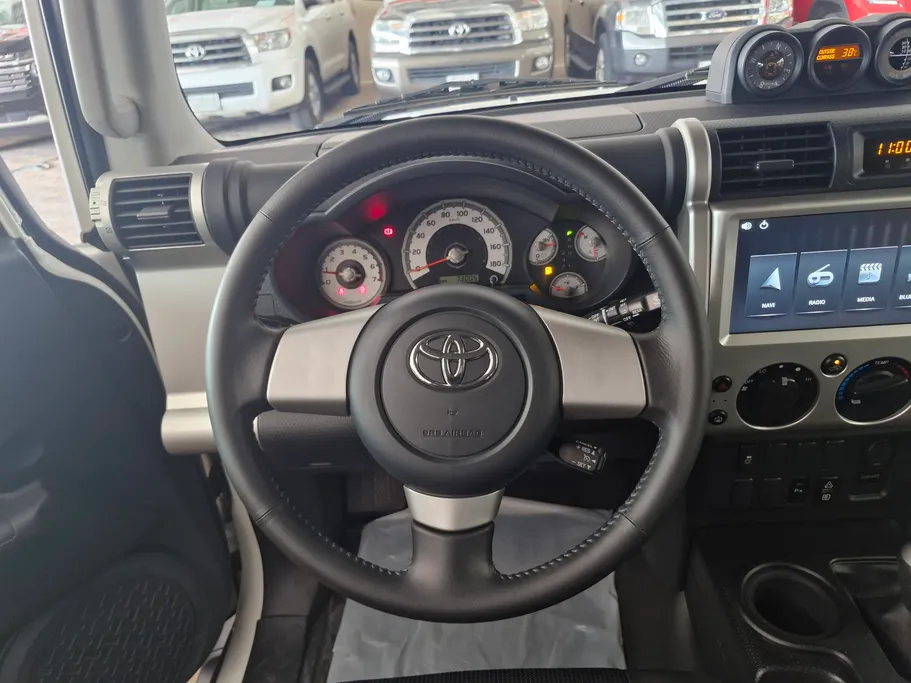تويوتا اف جي FJ Cruiser 2022 