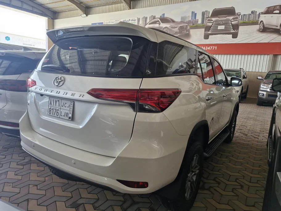 2022 Toyota Fortuner GX 