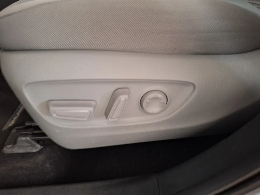 2023 Toyota Highlander GLE 