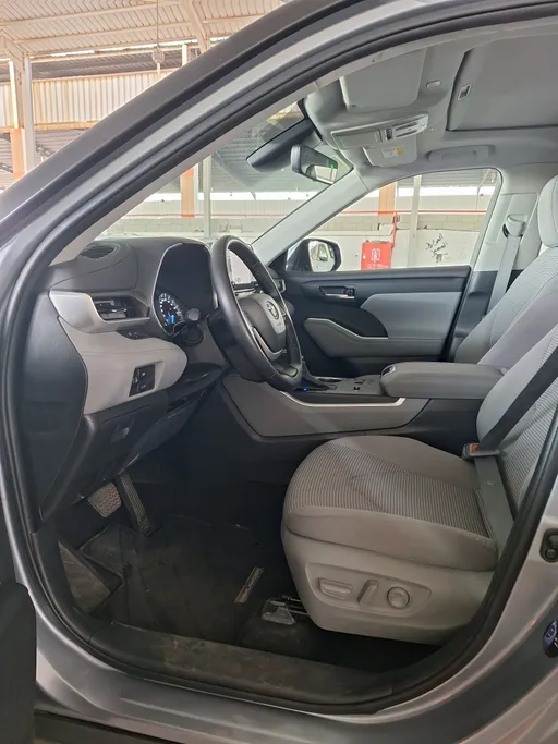 2023 Toyota Highlander GLE 