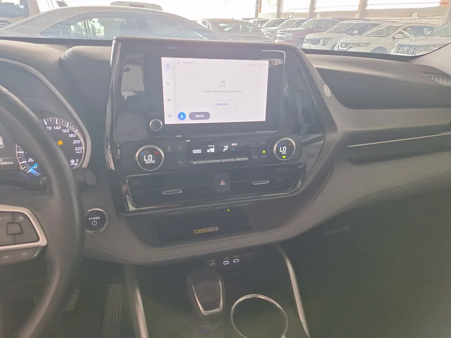 2023 Toyota Highlander GLE 