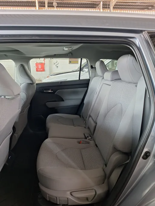 2023 Toyota Highlander GLE 