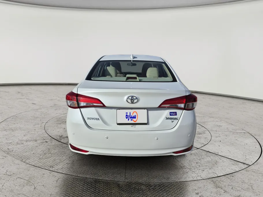 2022 Toyota Yaris  Y 