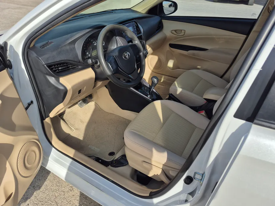 2022 Toyota Yaris  Y 
