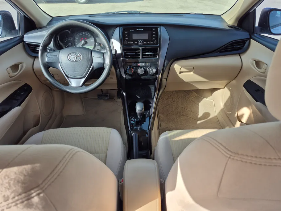 2022 Toyota Yaris  Y 