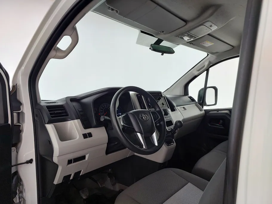 2023 Toyota Haice فان بضاعه 