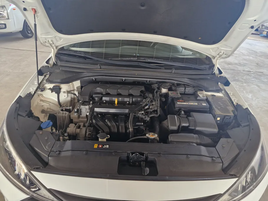 2019 Hyundai Elantra MID 