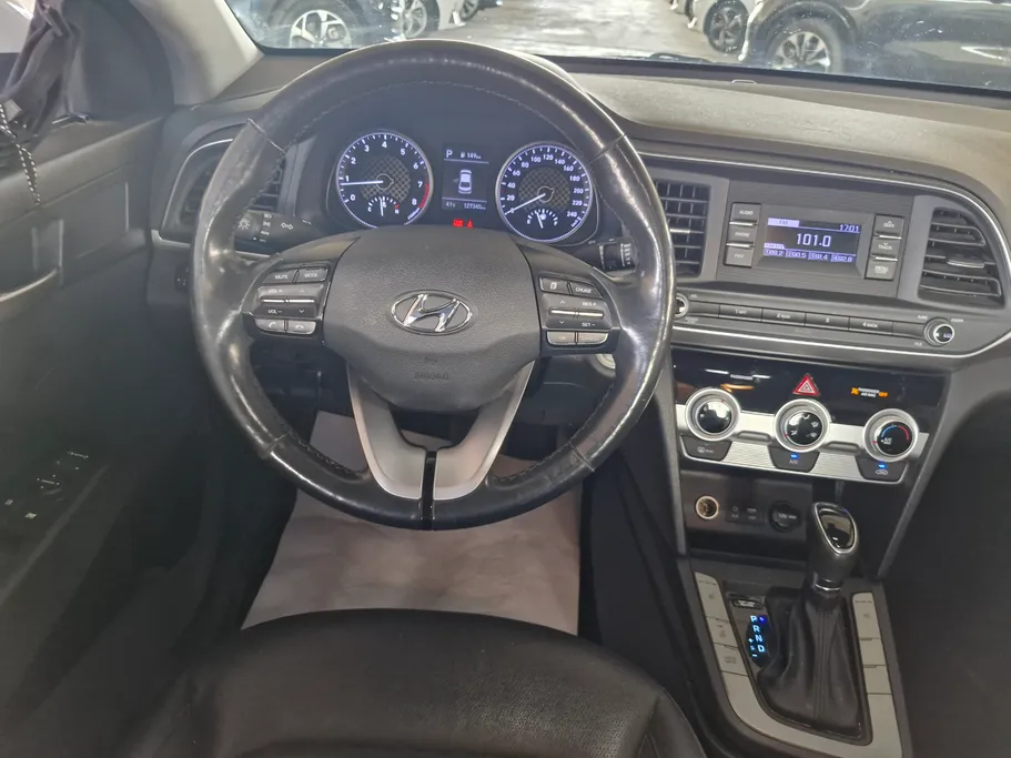 2019 Hyundai Elantra MID 