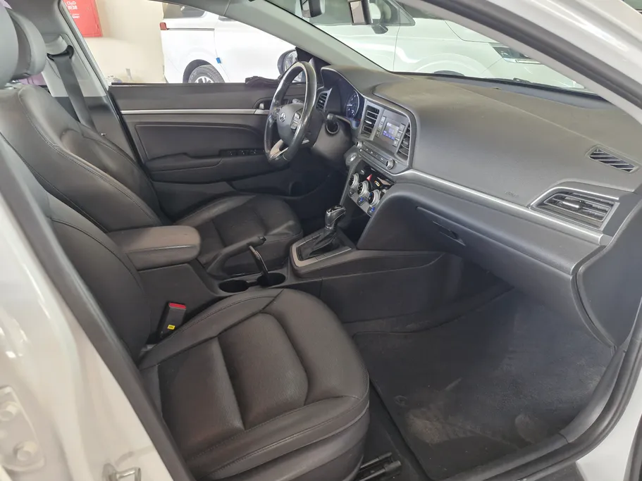 2019 Hyundai Elantra MID 