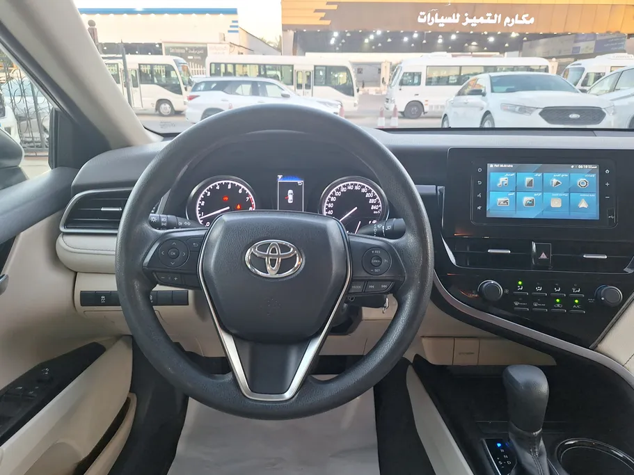 تويوتا كامري LE 2023 
