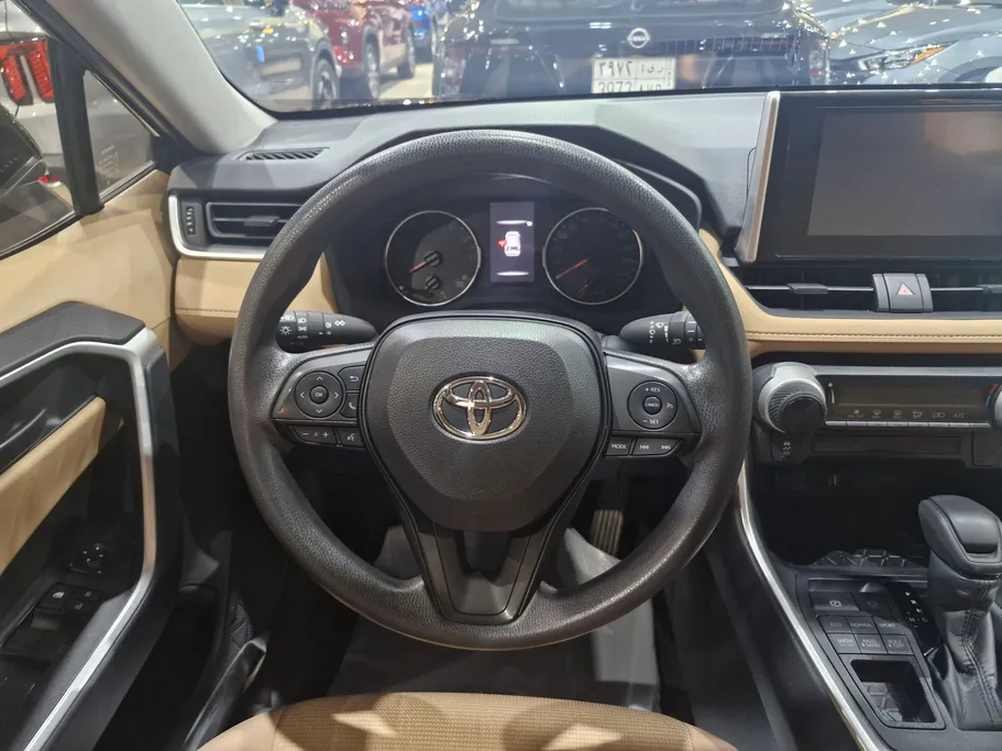 2025 Toyota RAV4 LE 