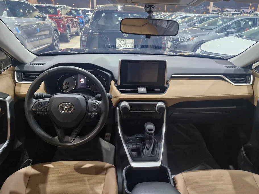 2025 Toyota RAV4 LE 
