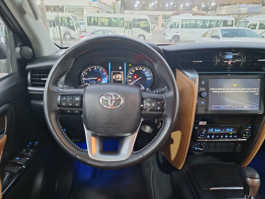 2023 Toyota Fortuner VX 