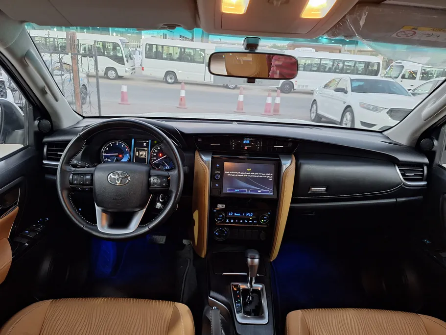 2023 Toyota Fortuner VX 