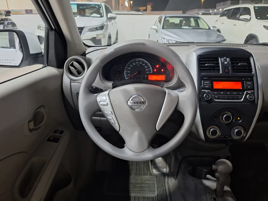 2020 Nissan Sunny SV 