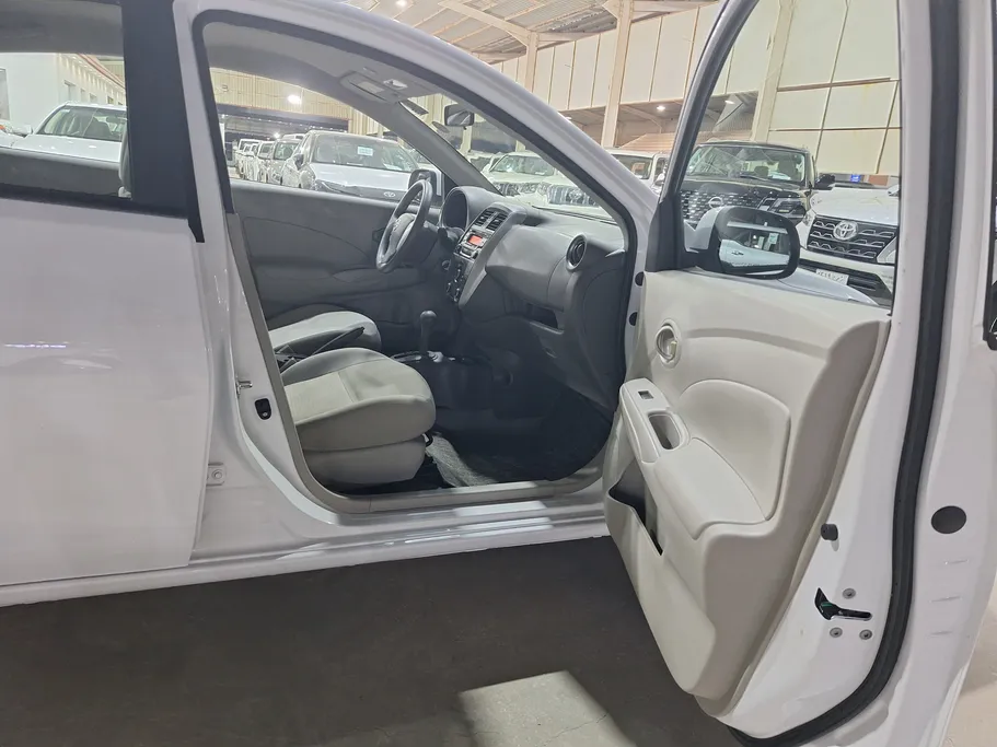 2020 Nissan Sunny SV 