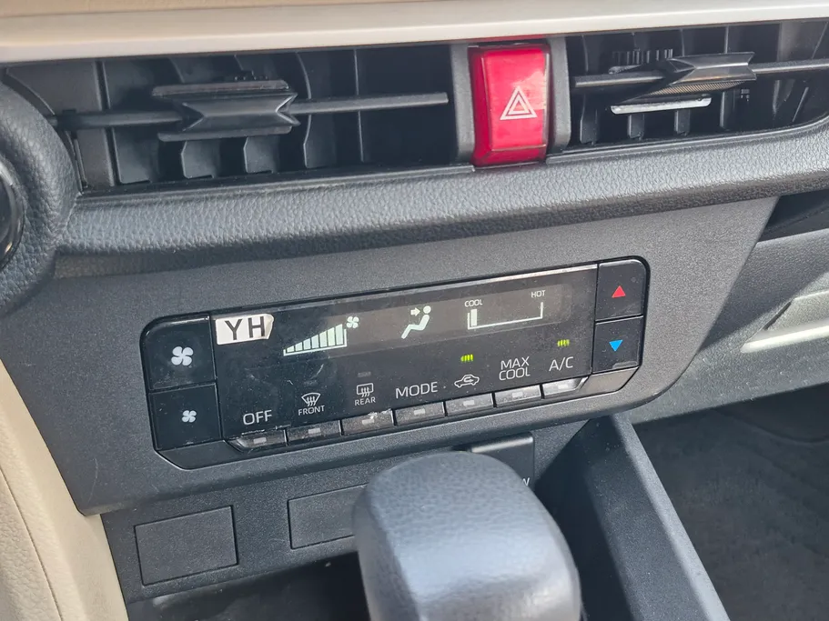 2024 Toyota Yaris  Y 