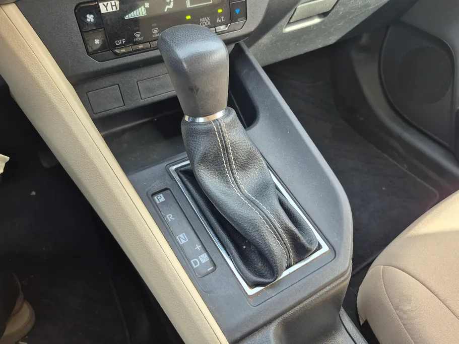 2024 Toyota Yaris  Y 