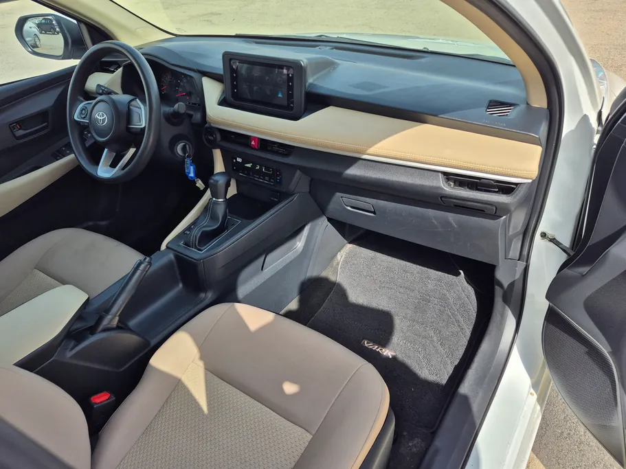 2024 Toyota Yaris  Y 