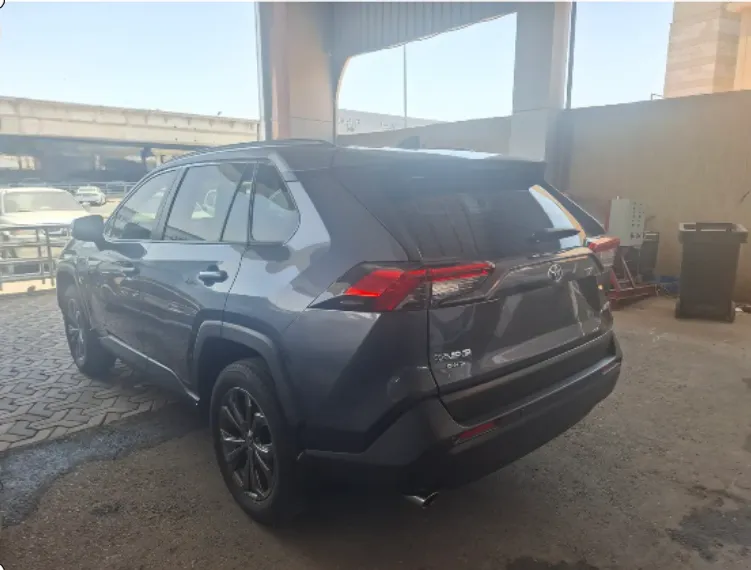 2023 Toyota RAV4 XLE 