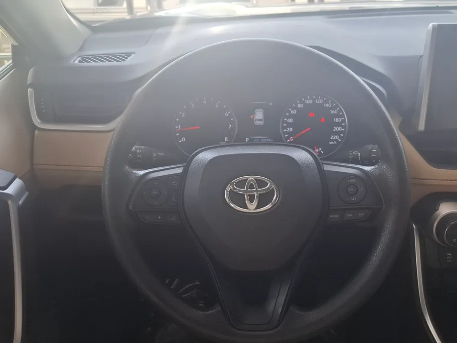 2023 Toyota RAV4 XLE 