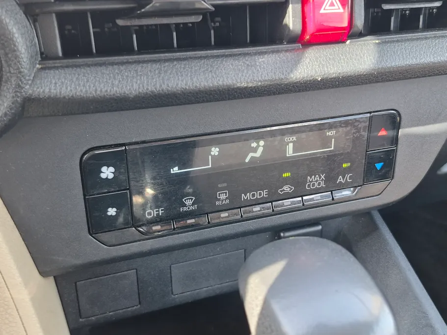 2024 Toyota Yaris  Y 