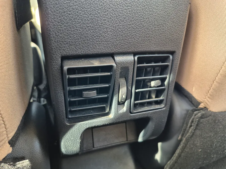 2024 Toyota Yaris  Y 