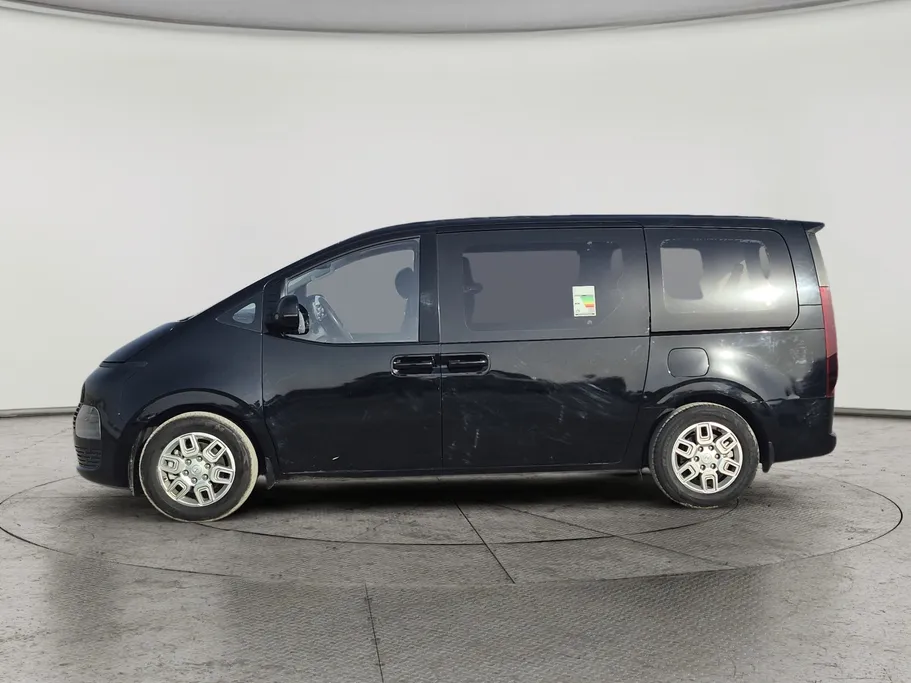 2023 Hyundai Staria Wagon 