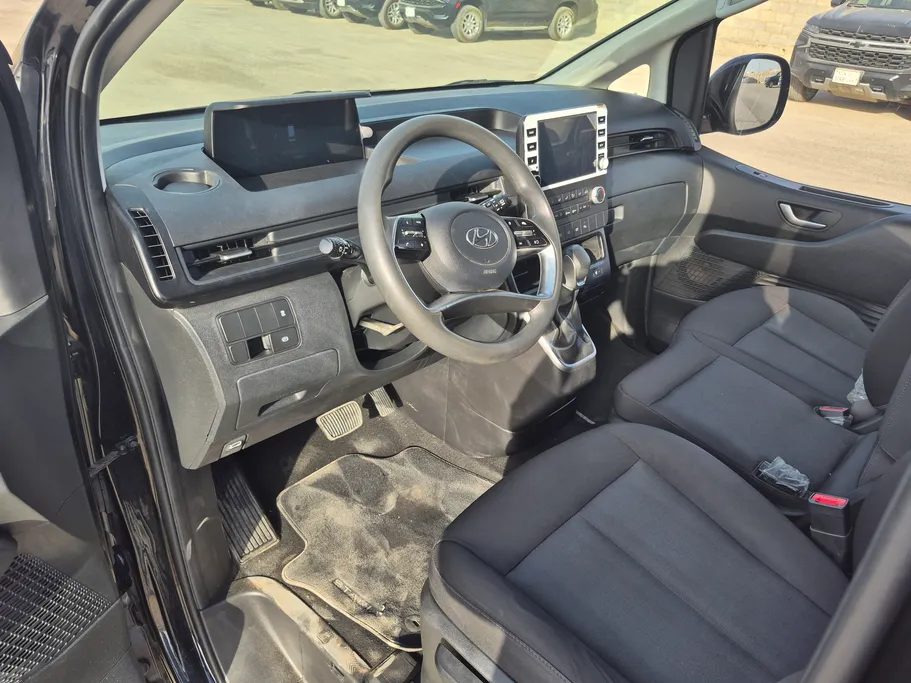 2023 Hyundai Staria Wagon 