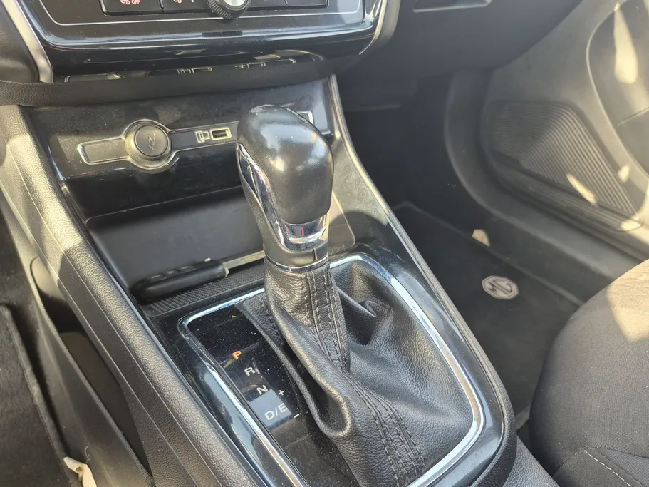2022 MG 5 COM 